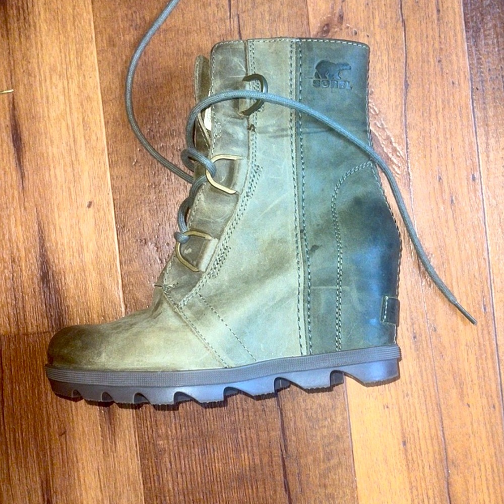 Outdoor Waterprooof Wedge Boots - GREEN JOAN OF THE ARCTIC SOREL BOOT SIZE 6.5